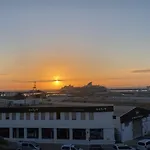 ベッド・アンド・ブレックファスト Amanecer Isleno Habitaciones, Private In A Shared 3-bedroom In Arrecife, Lanzarote アレシフェ