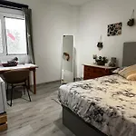 Amanecer Isleno Habitaciones, Private In A Shared 3-bedroom In Arrecife, Lanzarote 住宿加早餐酒店