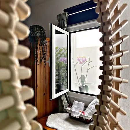 Amanecer Isleno Habitaciones, Private In A Shared 3-bedroom In Arrecife, Lanzarote