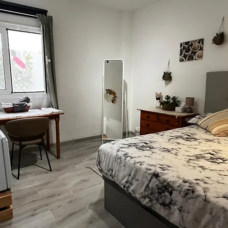 Amanecer Isleno Habitaciones, Private In A Shared 3-bedroom In Arrecife, Lanzarote Alojamento de Acomodação e Pequeno-almoço
