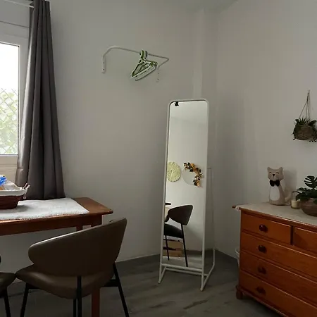 Alojamento de Acomodação e Pequeno-almoço Amanecer Isleno Habitaciones, Private In A Shared 3-bedroom In Arrecife, Lanzarote *